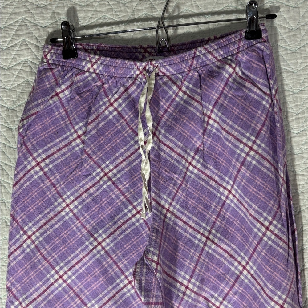 Disney Ivory Long Sleeve Top with Eeyore and flannel pants - Picture 9 of 9